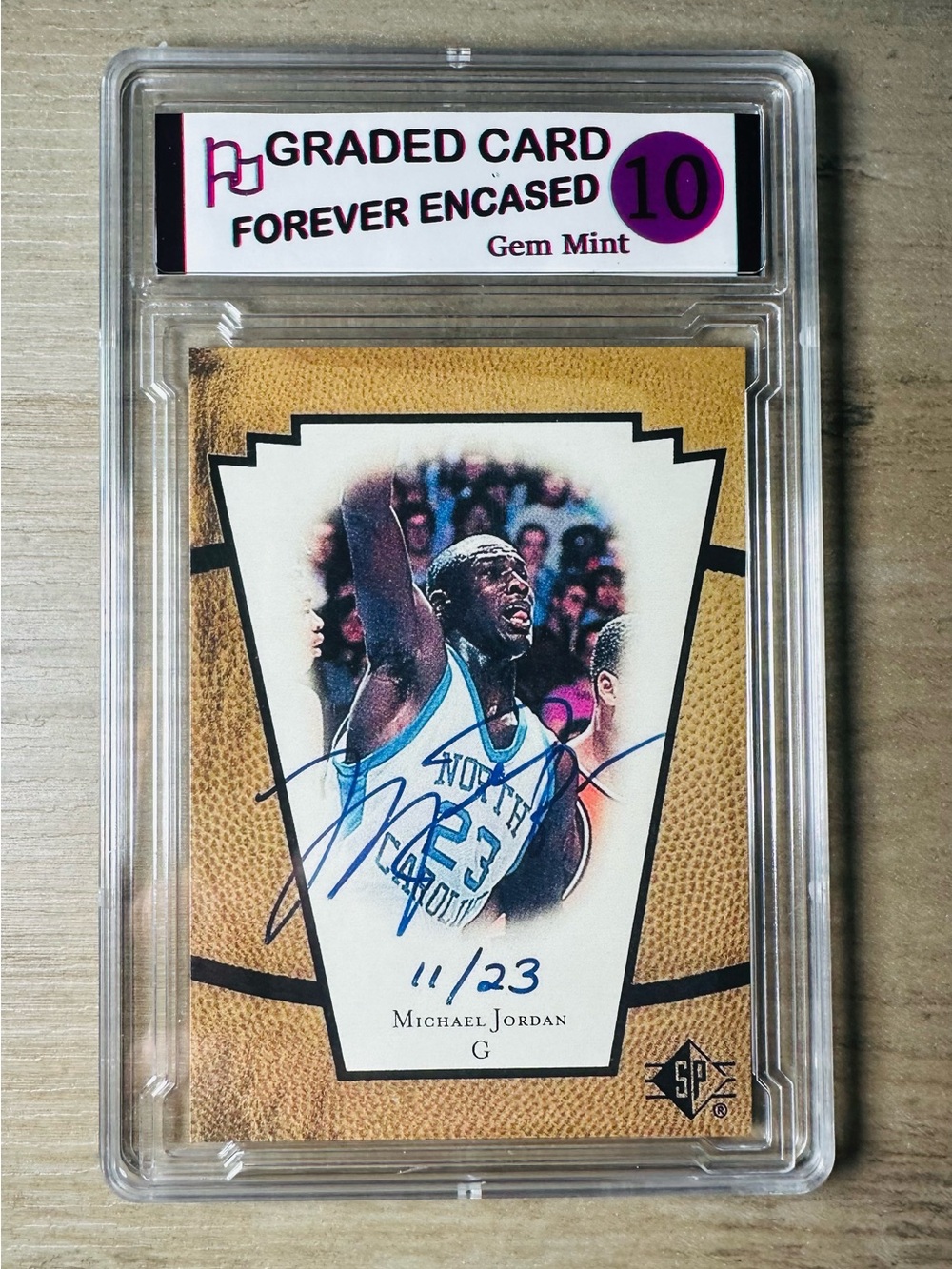Michael Jordan Signed Gem Mint 10 1998 Upper Deck Novelty Basketball Card. Bulls